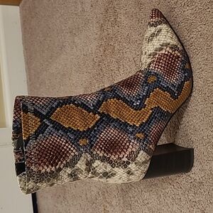 Jeffrey Campbell Womens Snake Print Boots Size 6